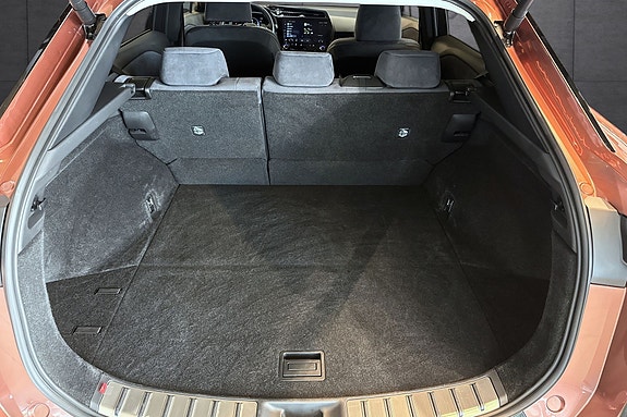 Lexus RZ450e 22 of 24
