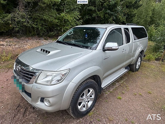 Toyota HiLux 12 of 30