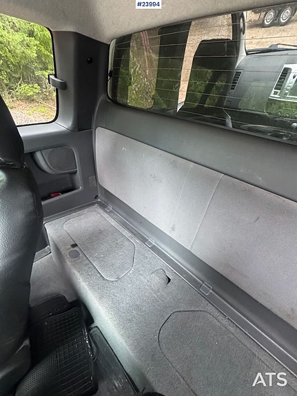 Toyota HiLux 18 of 30