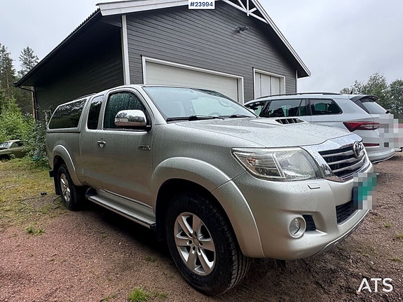Toyota HiLux 9 of 30