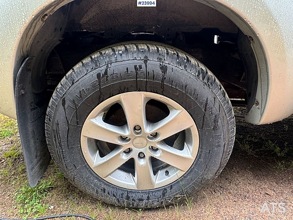 Toyota HiLux 28 of 30