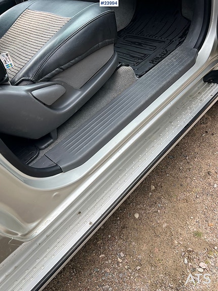 Toyota HiLux 16 of 30