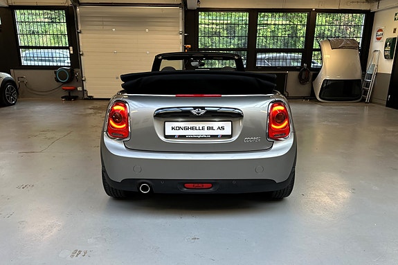 MINI Cooper 4 of 5