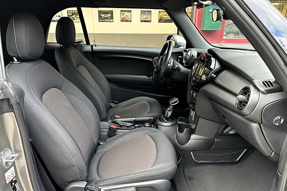 MINI Cooper 14 of 30