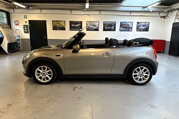 MINI Cooper 2 of 5
