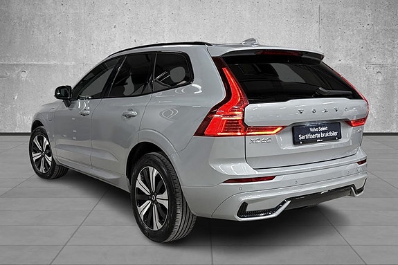 Volvo XC60 2 of 5