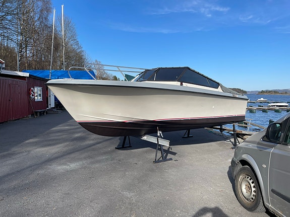 Klassisk norsk daycruiser! Halwa 22 med kraftig MerCruiser 488 (190 hk) 2 of 14