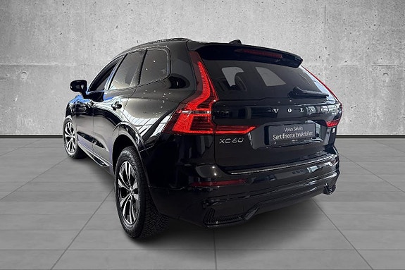 Volvo XC60 2 of 5