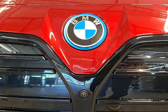 BMW i4 3 of 5