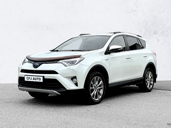 Toyota RAV4 5 of 5