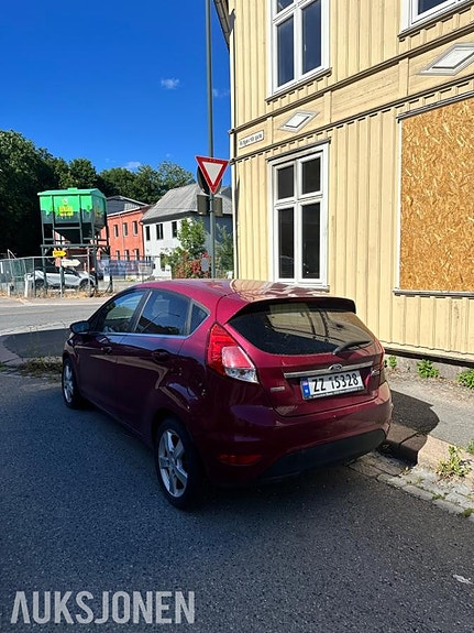 Ford Fiesta 5 of 5