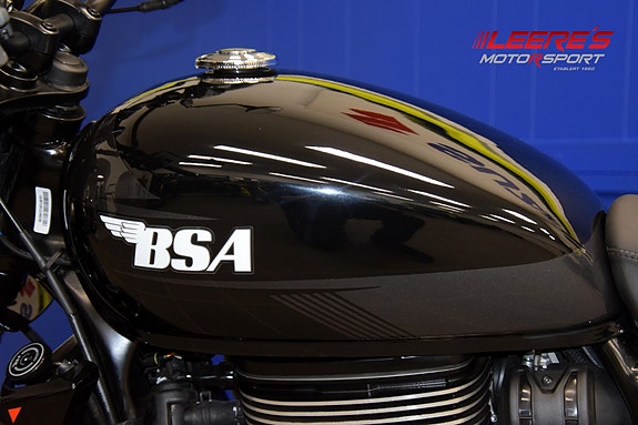 BSA Scrambler 650 Raven Black 8 of 19
