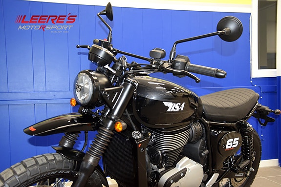 BSA Scrambler 650 Raven Black 3 of 19