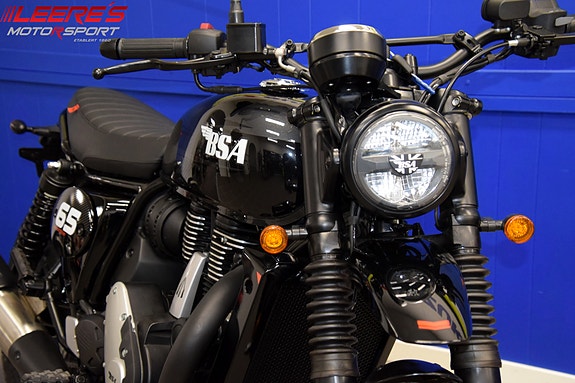 BSA Scrambler 650 Raven Black 12 of 19