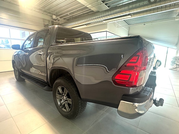 Toyota HiLux 5 of 15