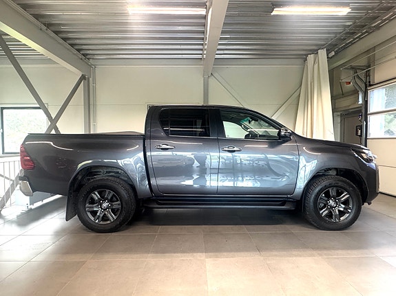 Toyota HiLux 8 of 15
