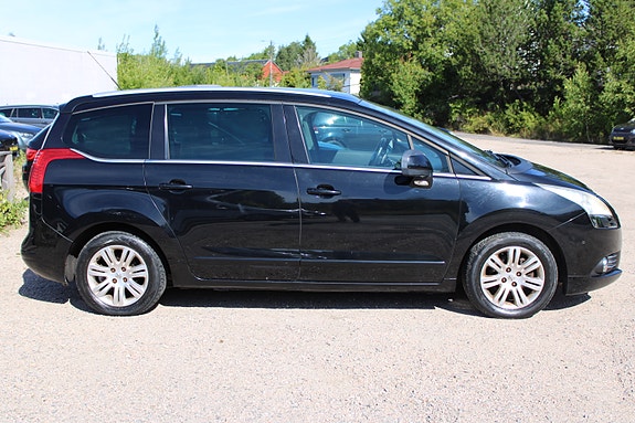 Peugeot 5008 3 of 5