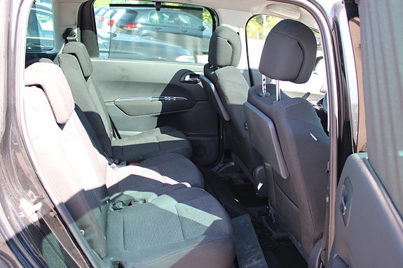 Peugeot 5008 22 of 30