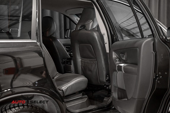 Volvo XC90 15 of 30