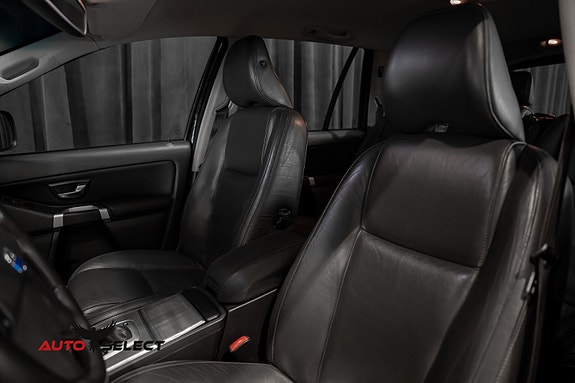 Volvo XC90 27 of 30