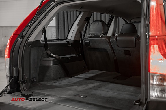 Volvo XC90 13 of 30