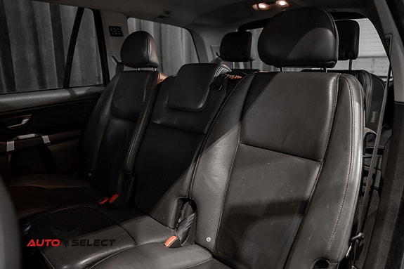 Volvo XC90 19 of 30