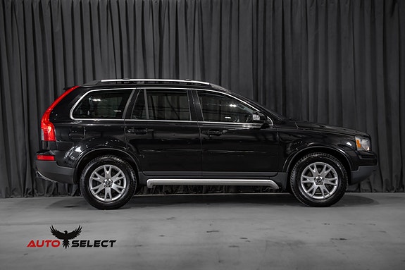 Volvo XC90 14 of 30