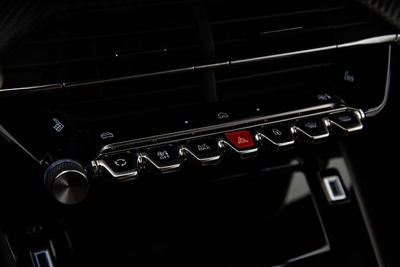 Peugeot e-2008 22 of 30