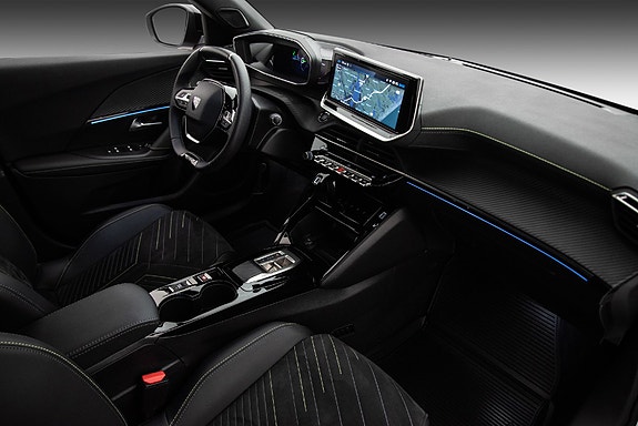 Peugeot e-2008 15 of 30
