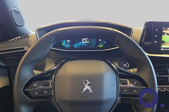 Peugeot e-2008 11 of 28