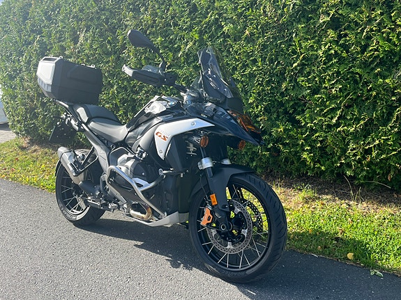 BMW R 1300 GS 3 of 10