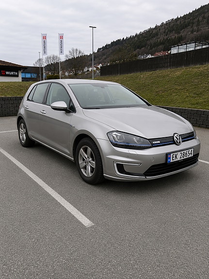 Volkswagen e-Golf VII 3 of 5