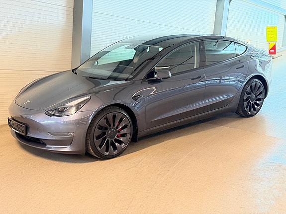Tesla Model 3 3 of 5