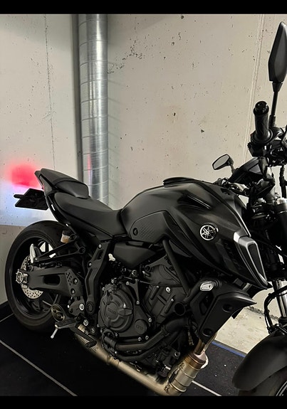 Yamaha MT-07 4 of 12