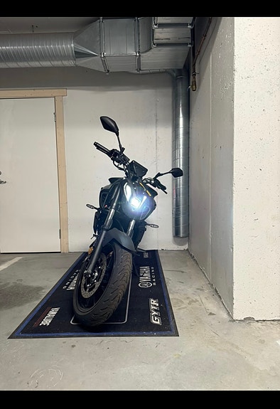 Yamaha MT-07 6 of 12