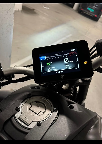 Yamaha MT-07 10 of 12