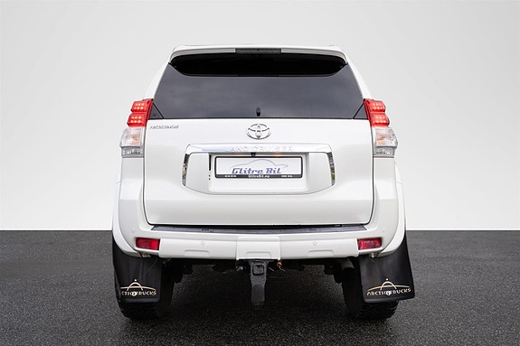 Toyota Land Cruiser 13 of 30