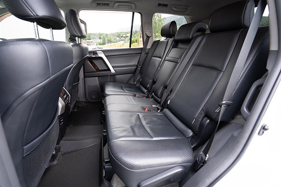 Toyota Land Cruiser 23 of 30