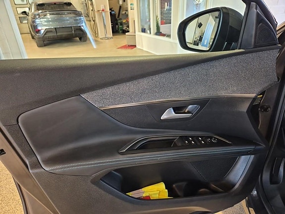 Peugeot 5008 9 of 26