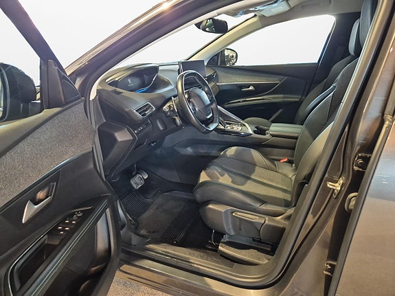 Peugeot 5008 10 of 26