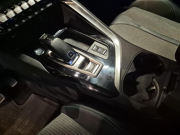 Peugeot 5008 18 of 26