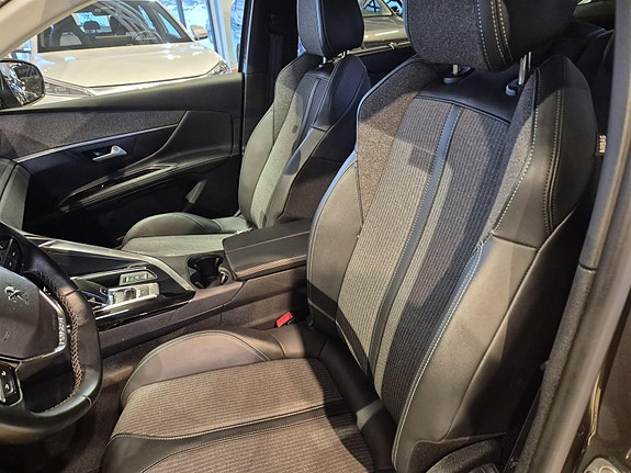 Peugeot 5008 11 of 26