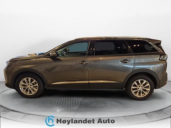 Peugeot 5008 2 of 26