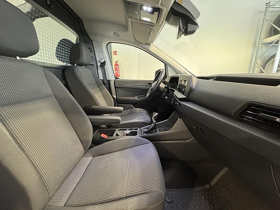Volkswagen Caddy Maxi 18 of 30