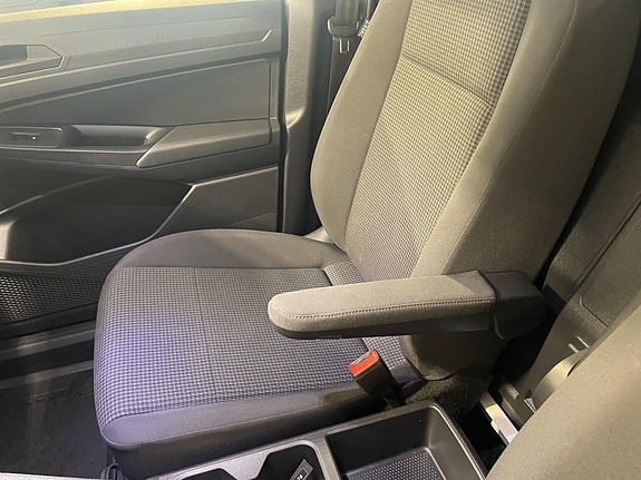 Volkswagen Caddy Maxi 19 of 30