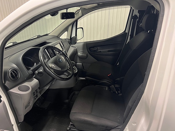 Nissan e-NV200 12 of 18