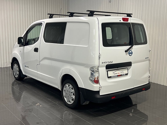 Nissan e-NV200 8 of 18