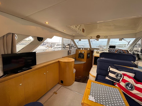 Godt utstyrt, velholdt og oppgradert Fairline 37 Corsica selges 12 of 30