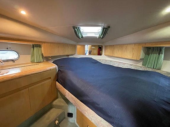 Godt utstyrt, velholdt og oppgradert Fairline 37 Corsica selges 30 of 30
