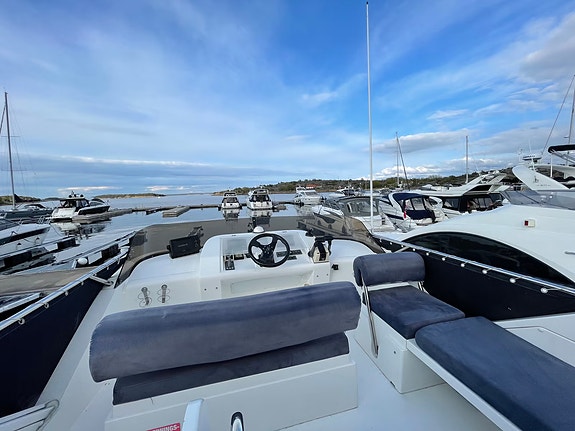 Godt utstyrt, velholdt og oppgradert Fairline 37 Corsica selges 4 of 5